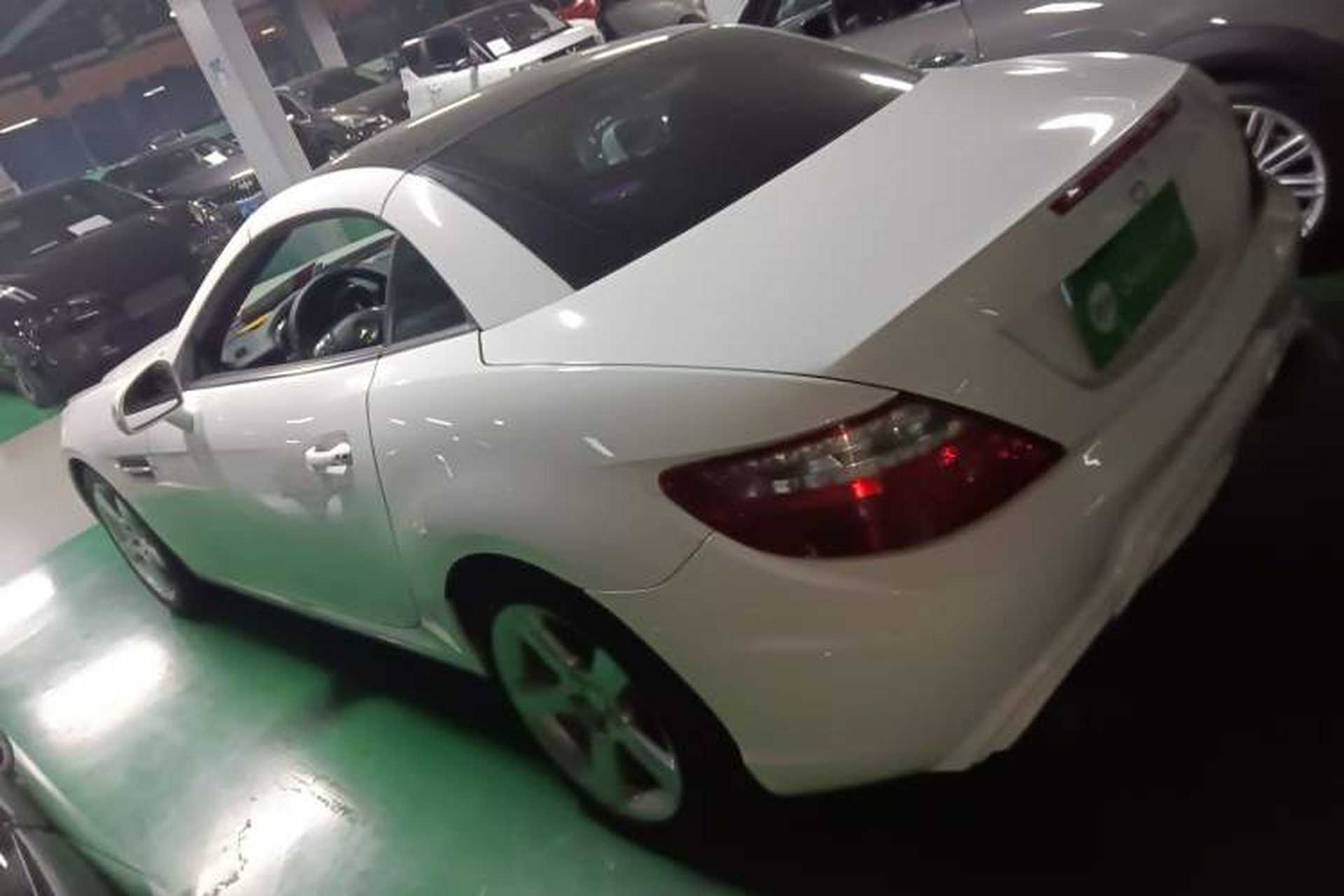 Used Mercedes-Benz SLK-Class 2011 SLK 200 Fashion Model Exterior 3