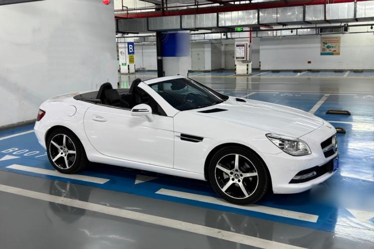 Used Mercedes-Benz SLK-Class 2011 SLK 200 Fashion Model Exterior 3
