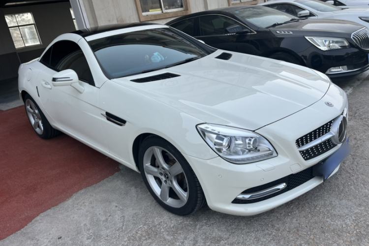 Used Mercedes-Benz SLK-Class 2011 SLK 200 Fashion Model Exterior 4