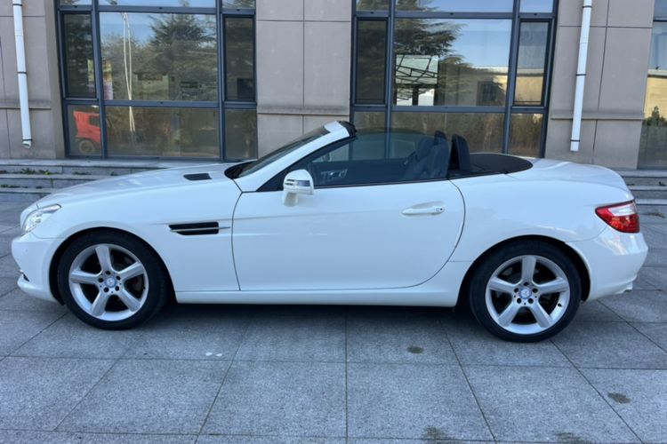 Used Mercedes-Benz SLK-Class 2011 SLK 200 Fashion Model Exterior 5