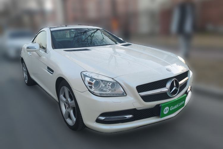 Used Mercedes-Benz SLK-Class 2011 SLK 200 Fashion Model Front Right 45 Deg