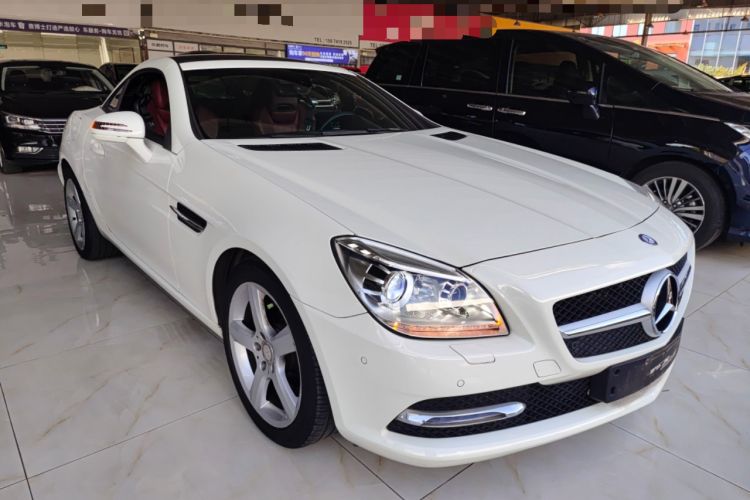Used Mercedes-Benz SLK-Class 2011 SLK 200 Fashion Model Front Right 45 Deg