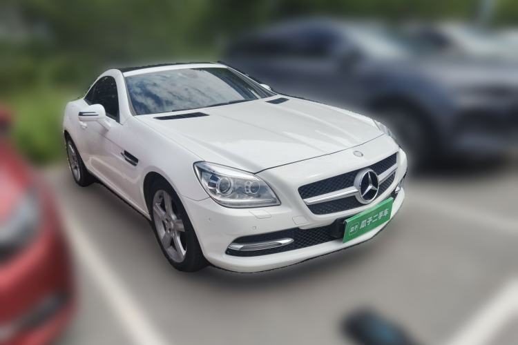 Used Mercedes-Benz SLK-Class 2011 SLK 200 Fashion Model Front Right 45 Deg