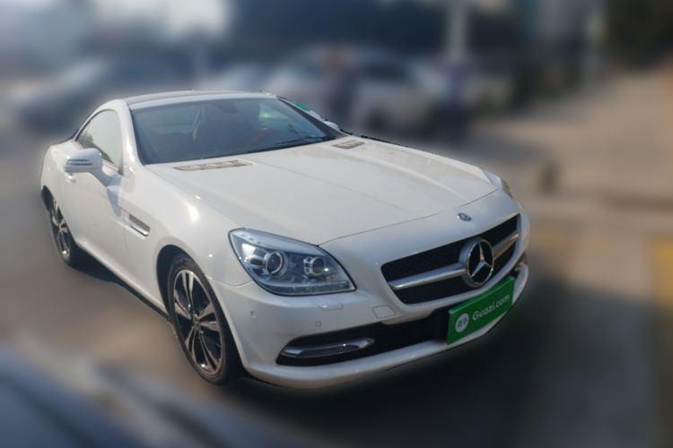 Used Mercedes-Benz SLK-Class 2011 SLK 200 Fashion Model Front Right 45 Deg