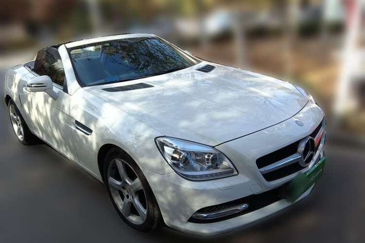 Used Mercedes-Benz SLK-Class 2011 SLK 200 Fashion Model Front Right 45 Deg
