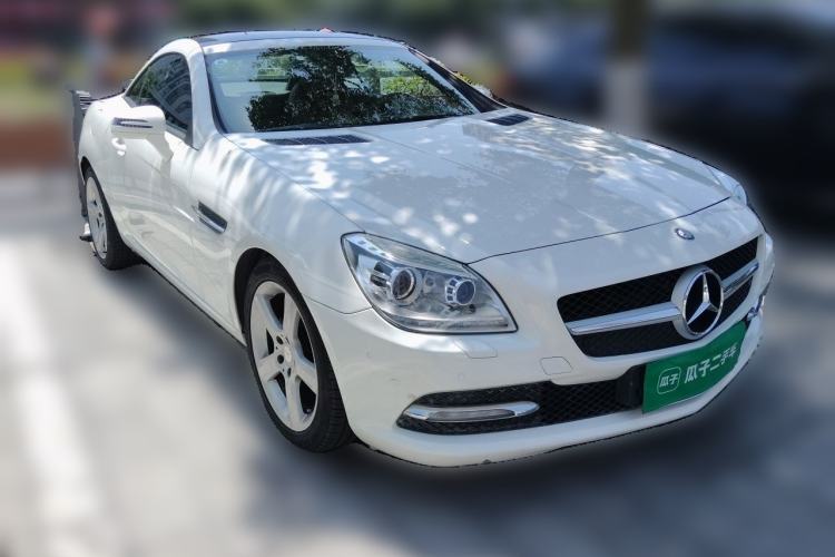 Used Mercedes-Benz SLK-Class 2011 SLK 200 Fashion Model Front Right 45 Deg