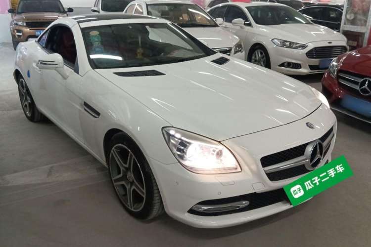 Used Mercedes-Benz SLK-Class 2011 SLK 200 Fashion Model Front Right 45 Deg