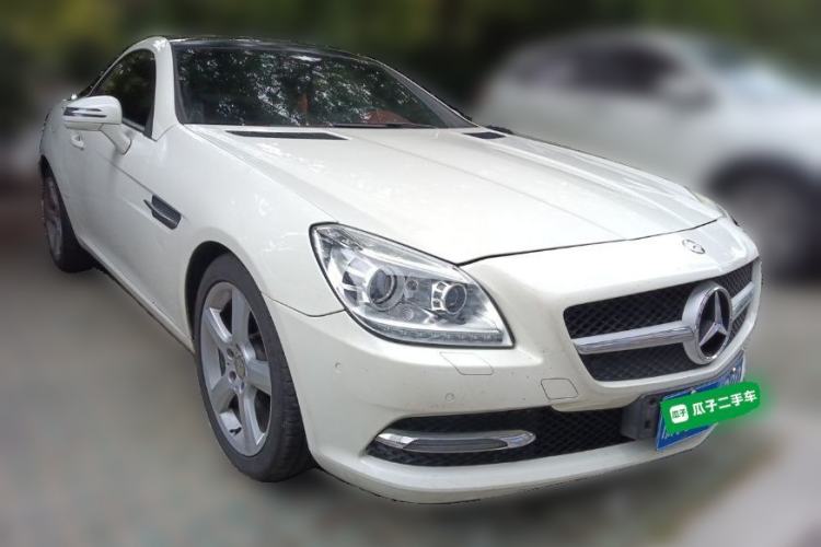 Used Mercedes-Benz SLK-Class 2011 SLK 200 Fashion Model Front Right 45 Deg
