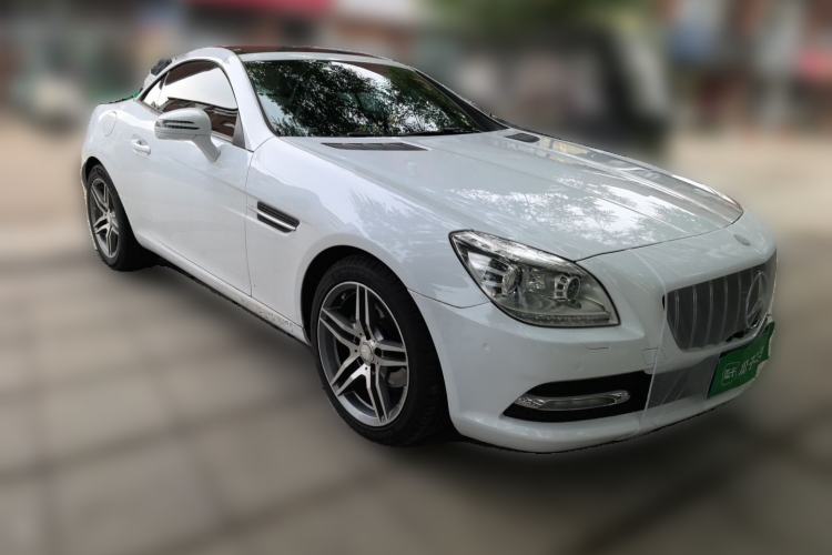Used Mercedes-Benz SLK-Class 2011 SLK 200 Fashion Model Front Right 45 Deg