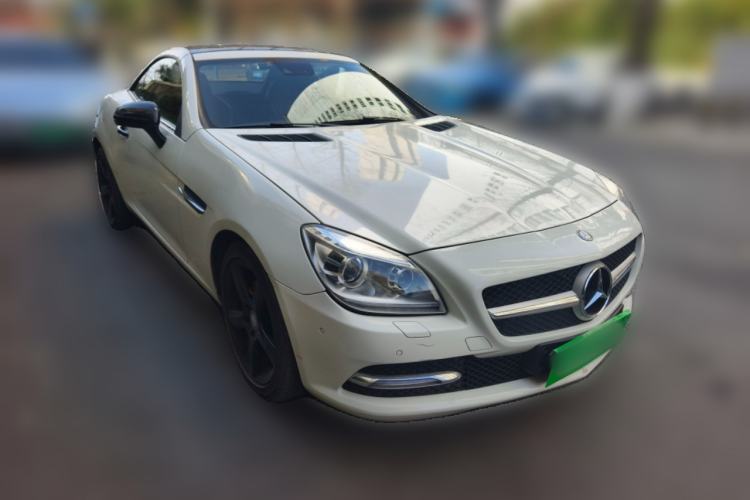 Used Mercedes-Benz SLK-Class 2011 SLK 200 Fashion Model Front Right 45 Deg