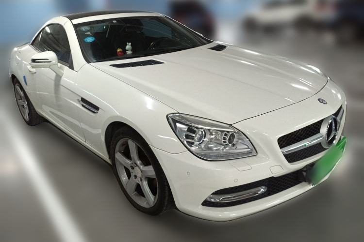 Used Mercedes-Benz SLK-Class 2011 SLK 200 Fashion Model Front Right 45 Deg