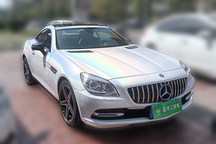 Used Mercedes-Benz SLK-Class 2011 SLK 200 Fashion Model Front Right 45 Deg