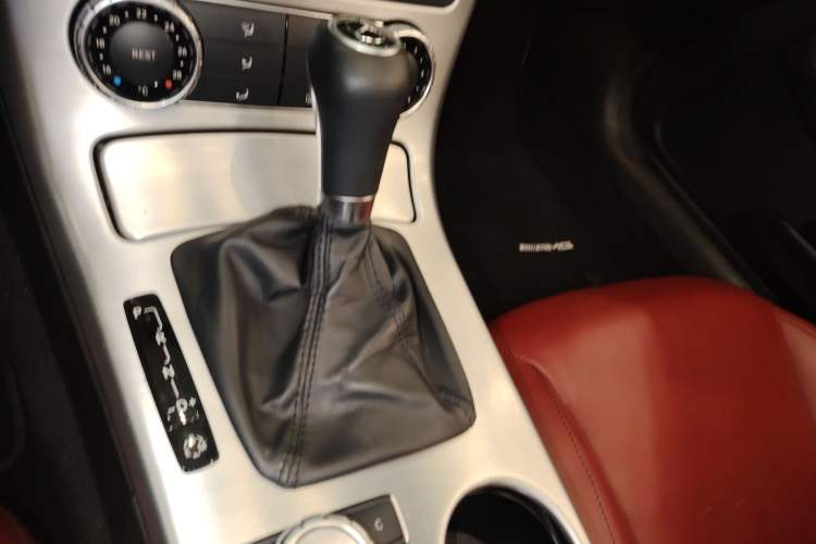Used Mercedes-Benz SLK-Class 2011 SLK 200 Fashion Model Gear Lever