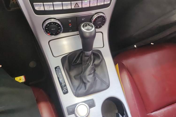 Used Mercedes-Benz SLK-Class 2011 SLK 200 Fashion Model Gear Lever