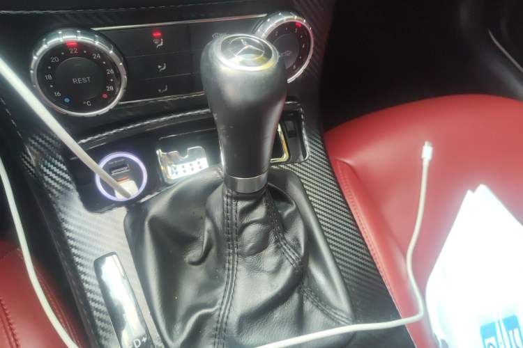 Used Mercedes-Benz SLK-Class 2011 SLK 200 Fashion Model Gear Lever