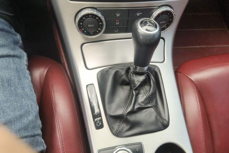 Used Mercedes-Benz SLK-Class 2011 SLK 200 Fashion Model Gear Lever