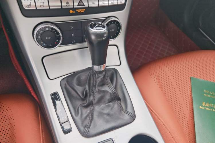 Used Mercedes-Benz SLK-Class 2011 SLK 200 Fashion Model Gear Lever