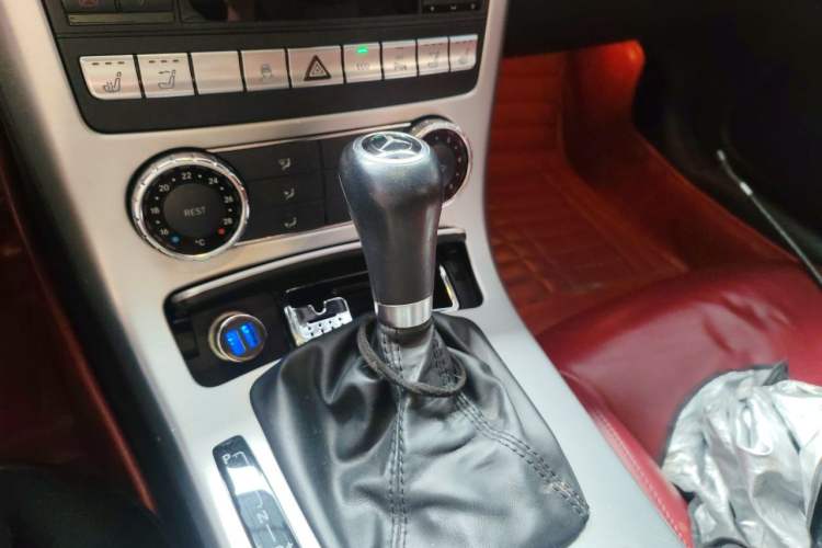 Used Mercedes-Benz SLK-Class 2011 SLK 200 Fashion Model Gear Lever