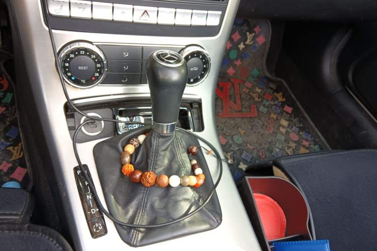 Used Mercedes-Benz SLK-Class 2011 SLK 200 Fashion Model Gear Lever