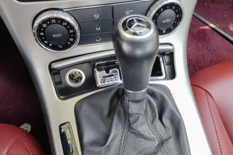 Used Mercedes-Benz SLK-Class 2011 SLK 200 Fashion Model Gear Lever