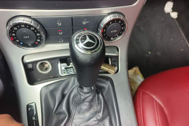 Used Mercedes-Benz SLK-Class 2011 SLK 200 Fashion Model Gear Lever