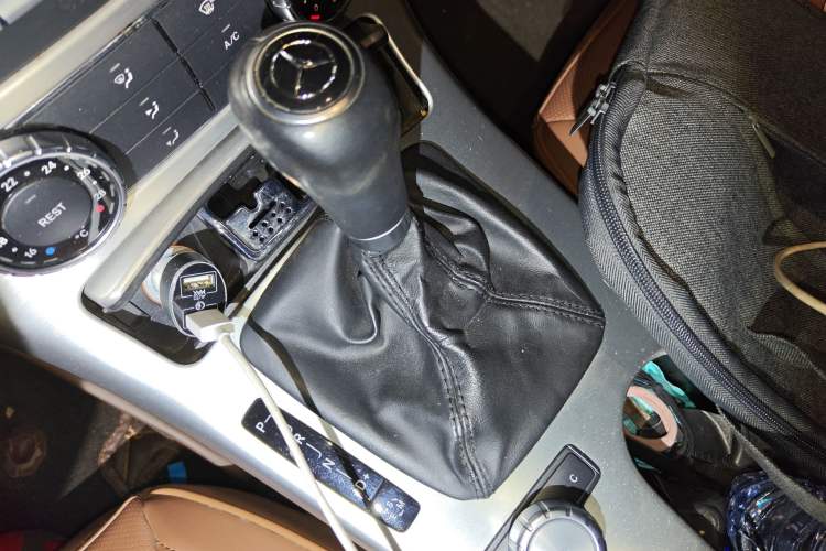 Used Mercedes-Benz SLK-Class 2011 SLK 200 Fashion Model Gear Lever