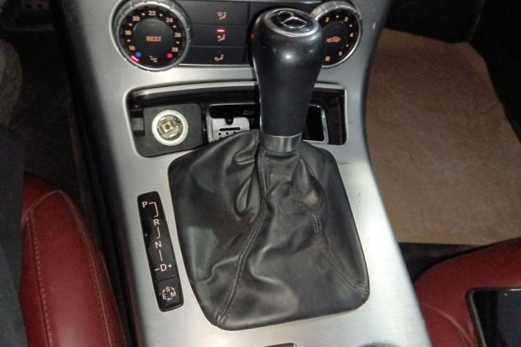 Used Mercedes-Benz SLK-Class 2011 SLK 200 Fashion Model Gear Lever