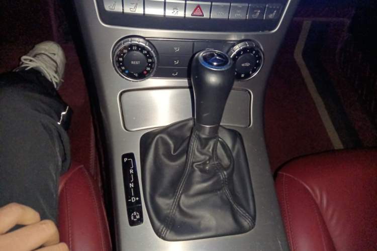 Used Mercedes-Benz SLK-Class 2011 SLK 200 Fashion Model Gear Lever
