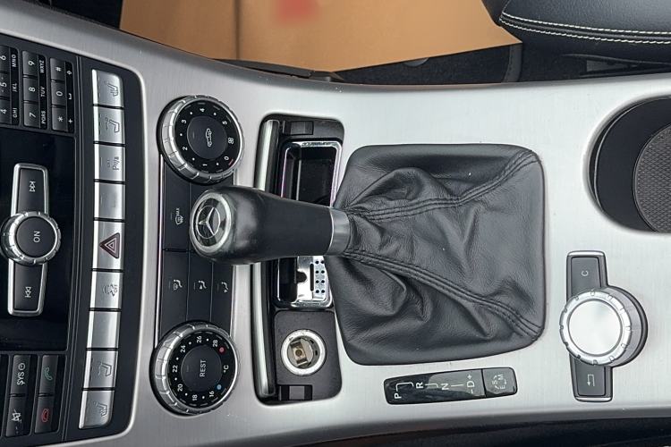 Used Mercedes-Benz SLK-Class 2011 SLK 200 Fashion Model Gear Lever