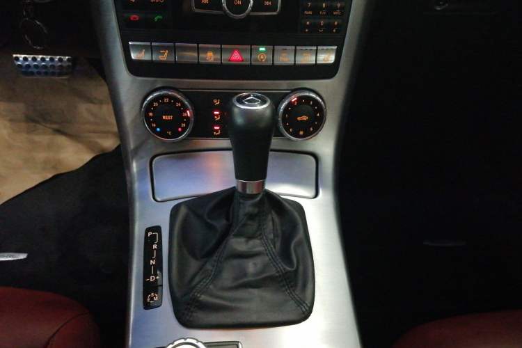 Used Mercedes-Benz SLK-Class 2011 SLK 200 Fashion Model Gear Lever