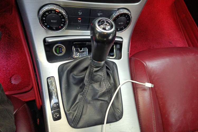 Used Mercedes-Benz SLK-Class 2011 SLK 200 Fashion Model Gear Lever