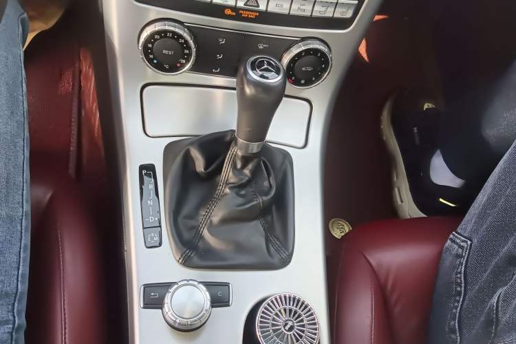 Used Mercedes-Benz SLK-Class 2011 SLK 200 Fashion Model Gear Lever