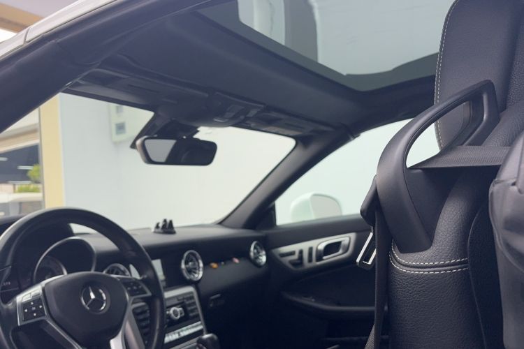 Used Mercedes-Benz SLK-Class 2011 SLK 200 Fashion Model Headliner