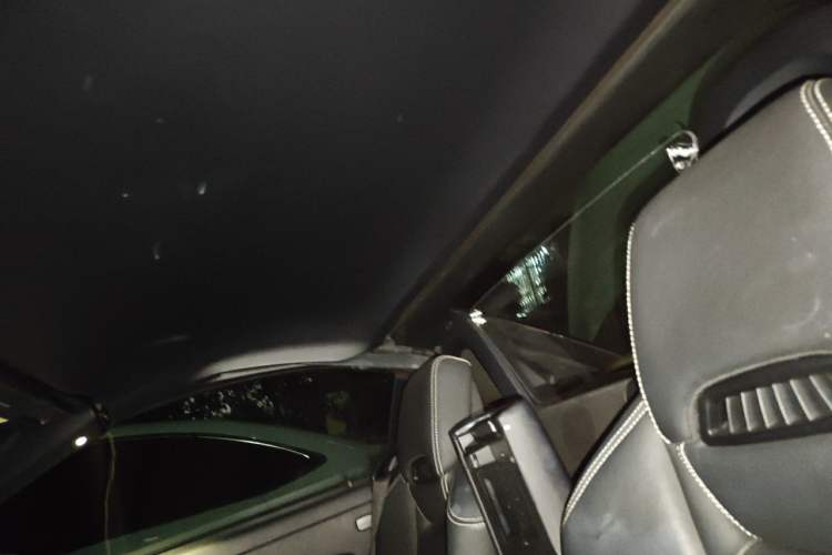 Used Mercedes-Benz SLK-Class 2011 SLK 200 Fashion Model Headliner