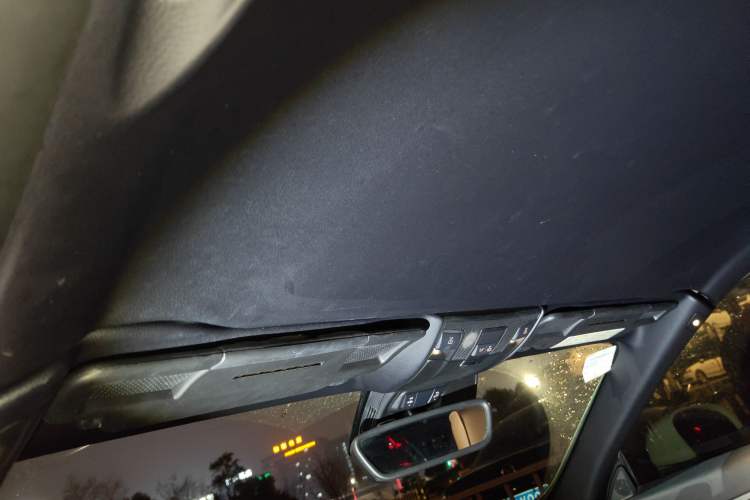 Used Mercedes-Benz SLK-Class 2011 SLK 200 Fashion Model Headliner