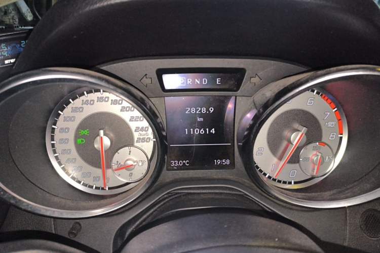 Used Mercedes-Benz SLK-Class 2011 SLK 200 Fashion Model Instrument Cluster