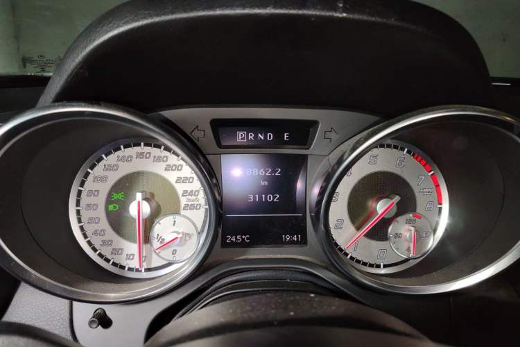 Used Mercedes-Benz SLK-Class 2011 SLK 200 Fashion Model Instrument Cluster