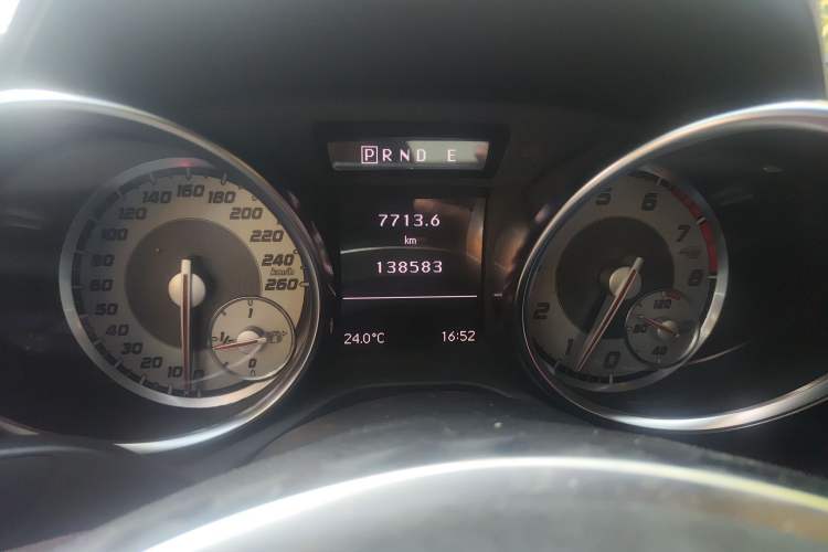 Used Mercedes-Benz SLK-Class 2011 SLK 200 Fashion Model Instrument Cluster
