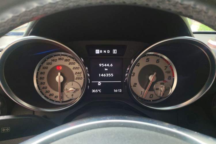 Used Mercedes-Benz SLK-Class 2011 SLK 200 Fashion Model Instrument Cluster