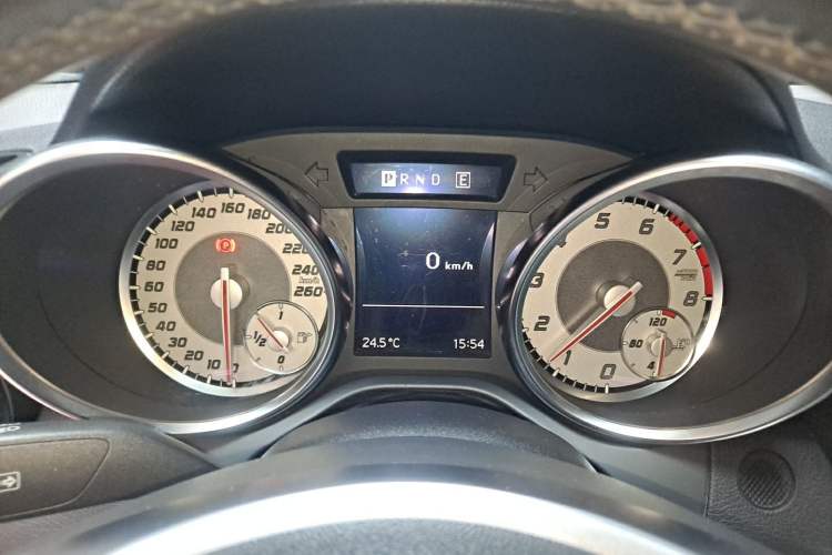 Used Mercedes-Benz SLK-Class 2011 SLK 200 Fashion Model Instrument Cluster