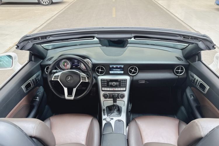 Used Mercedes-Benz SLK-Class 2011 SLK 200 Fashion Model Interior 1