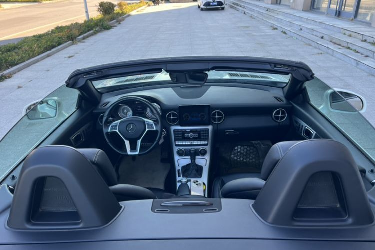 Used Mercedes-Benz SLK-Class 2011 SLK 200 Fashion Model Interior 1