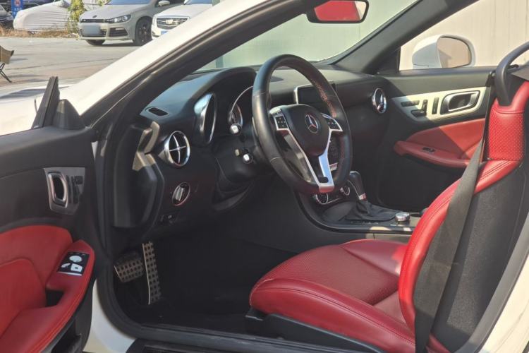 Used Mercedes-Benz SLK-Class 2011 SLK 200 Fashion Model Interior 2