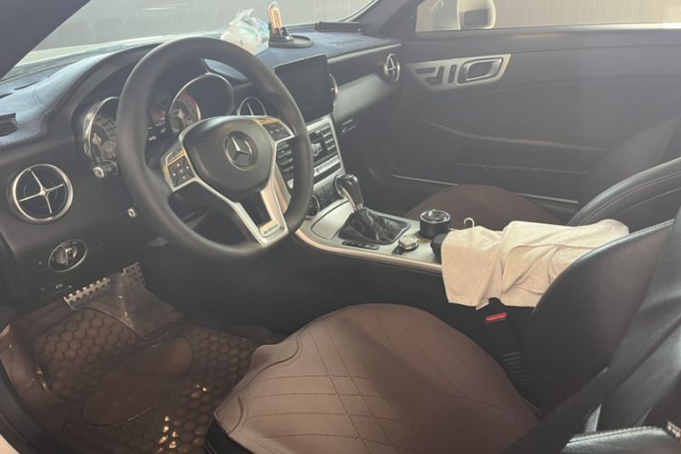 Used Mercedes-Benz SLK-Class 2011 SLK 200 Fashion Model Interior 2