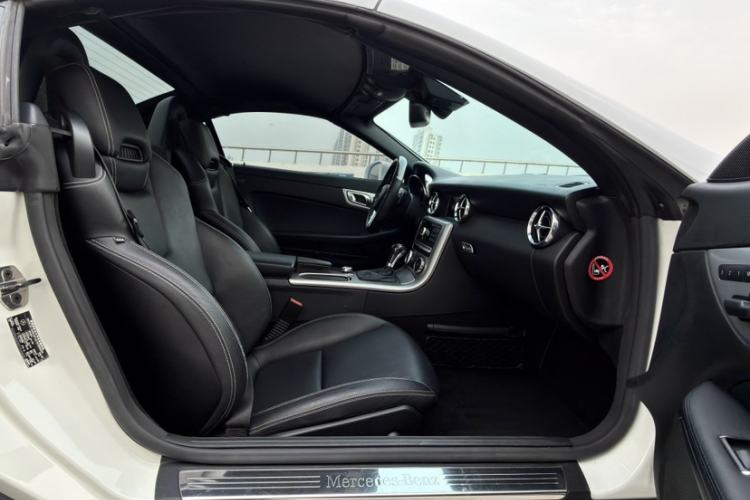 Used Mercedes-Benz SLK-Class 2011 SLK 200 Fashion Model Interior 4