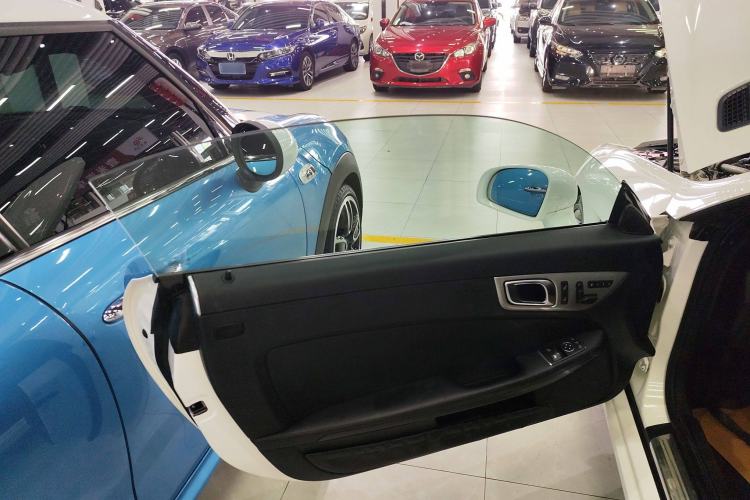 Used Mercedes-Benz SLK-Class 2011 SLK 200 Fashion Model Left Front Door Interior