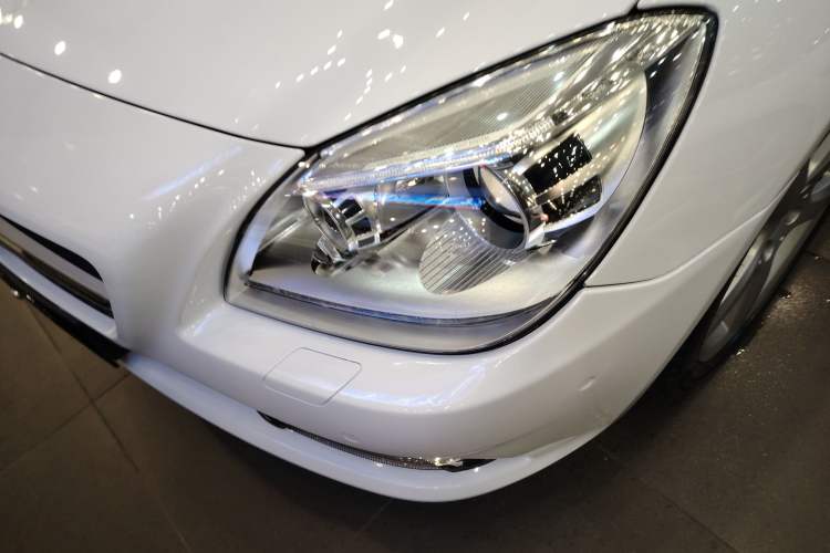 Used Mercedes-Benz SLK-Class 2011 SLK 200 Fashion Model Left Front Headlight