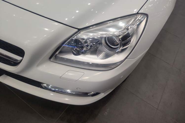 Used Mercedes-Benz SLK-Class 2011 SLK 200 Fashion Model Left Front Headlight