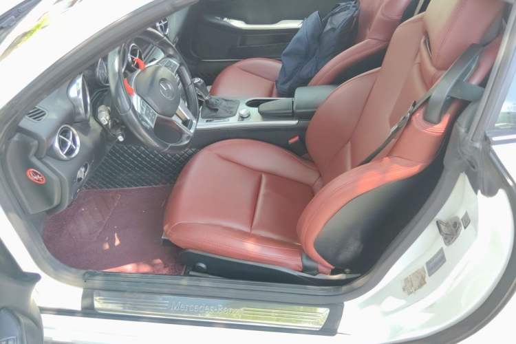 Used Mercedes-Benz SLK-Class 2011 SLK 200 Fashion Model Left Front Seat