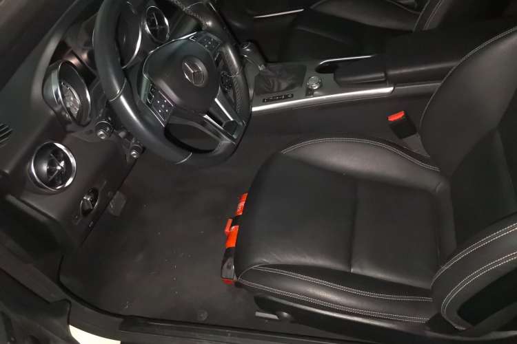 Used Mercedes-Benz SLK-Class 2011 SLK 200 Fashion Model Left Front Seat